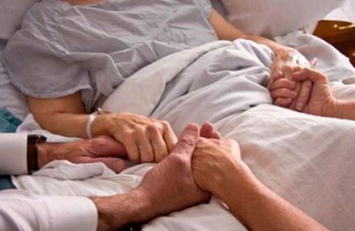 【见证】为生病的母亲祷告得医治（腰部到底骨椎体突出）！- 芮言姐妹 （10月7日）